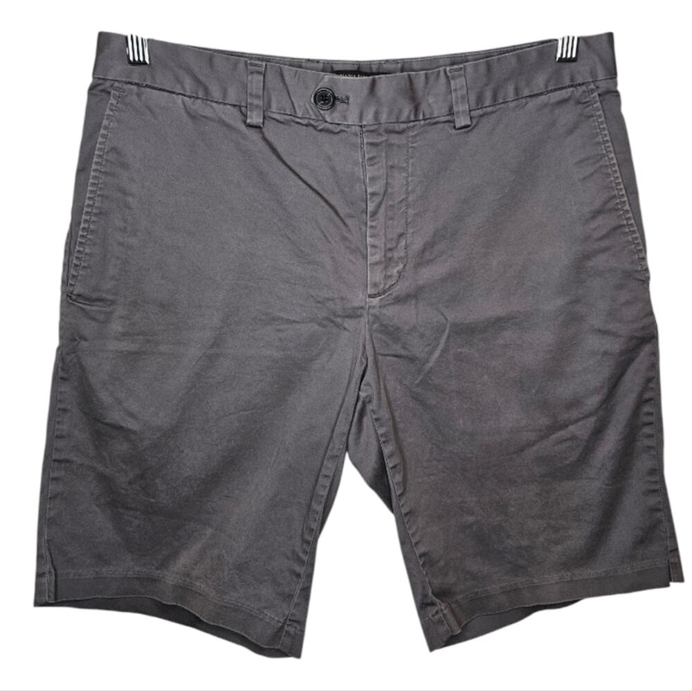 Banana Republic Aiden Shorts Flat Front Pocketed Zipper and Button Closure 32 W
